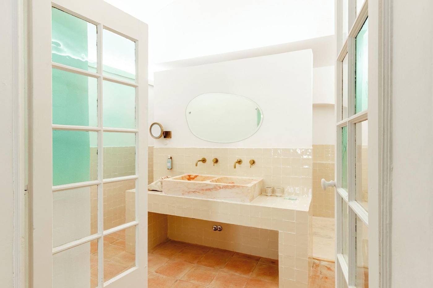 Amada Moura-Portugal-Moura-Room-9
