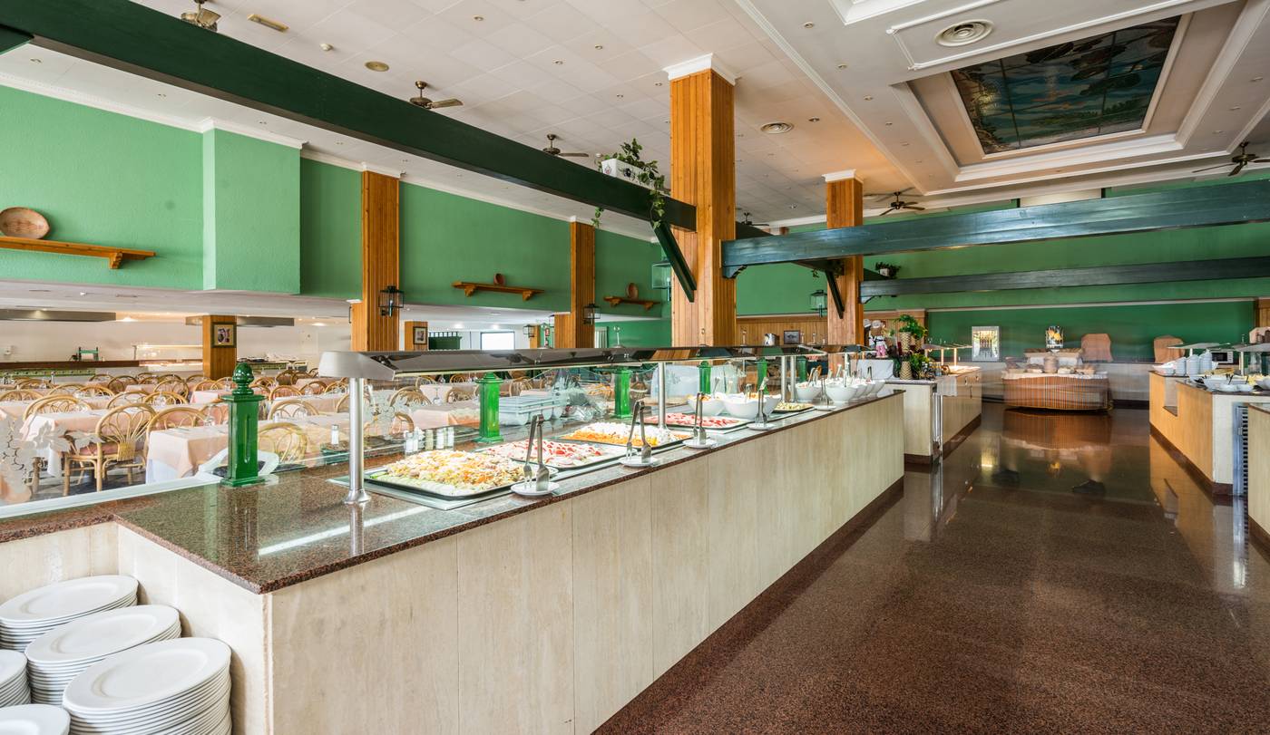 Blue-Sea-Costa-Bastian-Restaurant-38