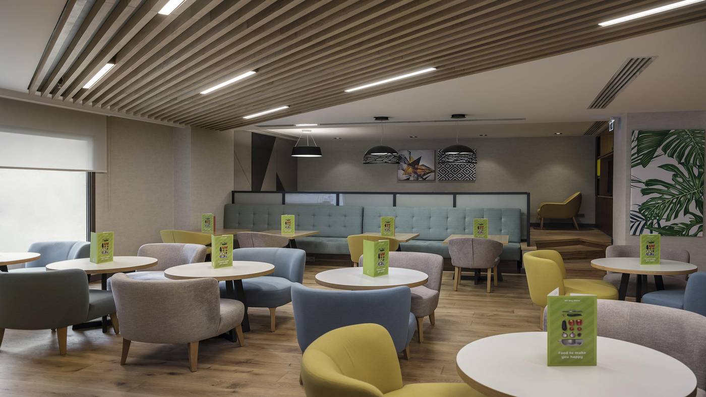 Holiday-Inn-Istanbul-Old-City-Lobby-14