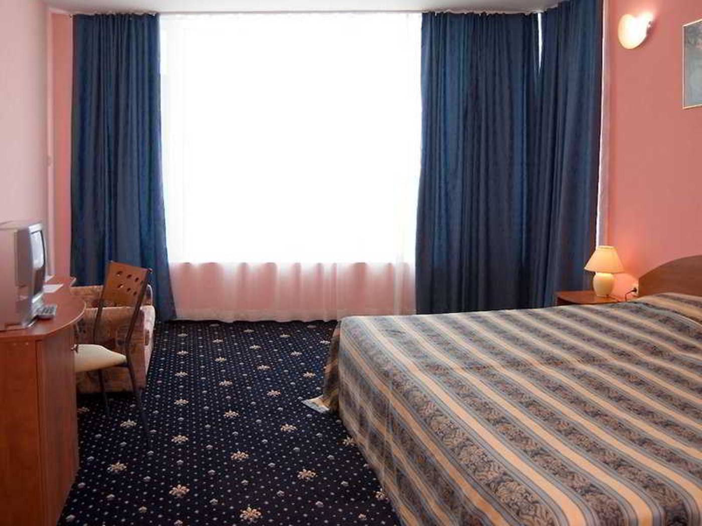 Sunset-Sunny-Beach-Room-5