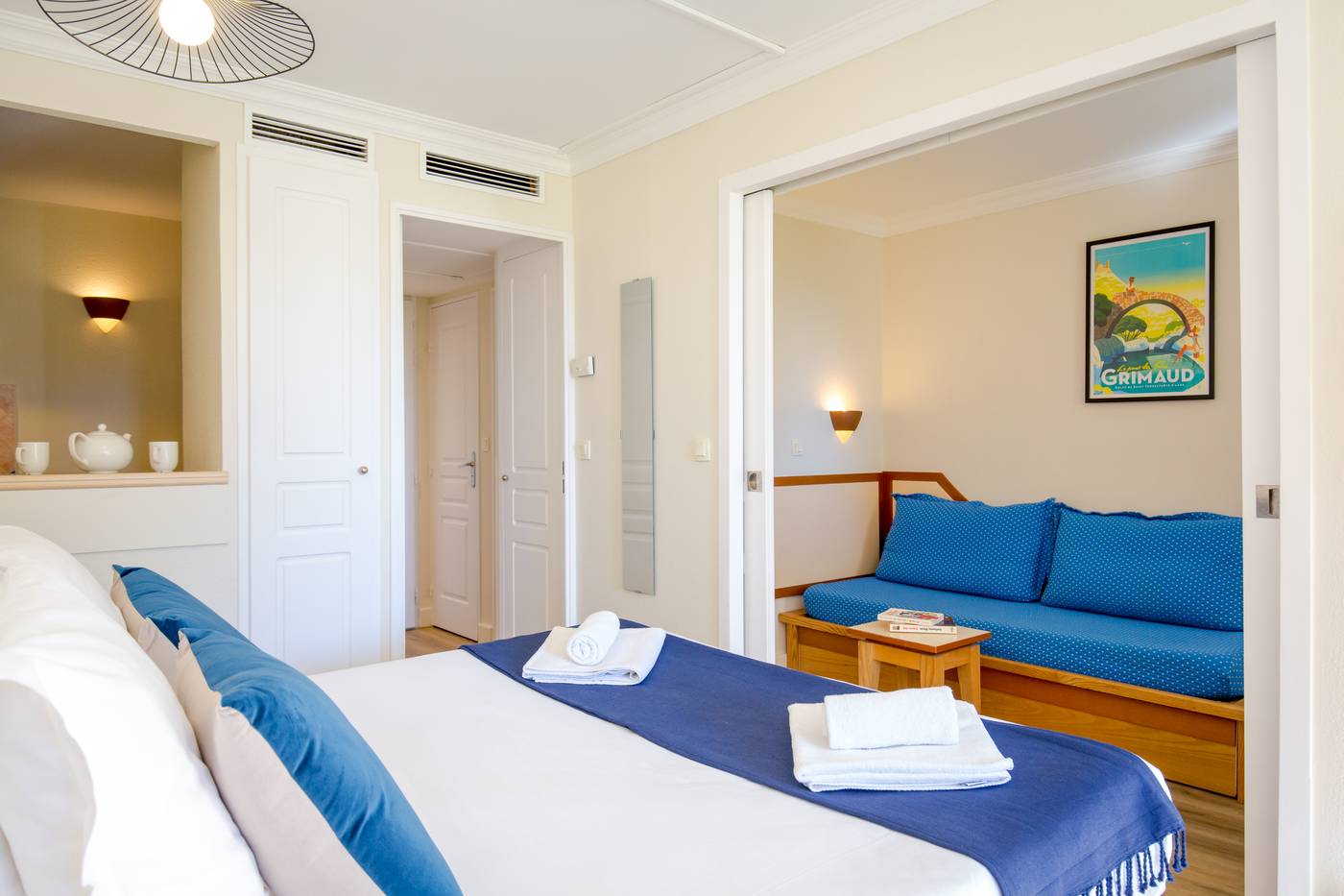 SOWELL-Family-Port-Grimaud-Room-14