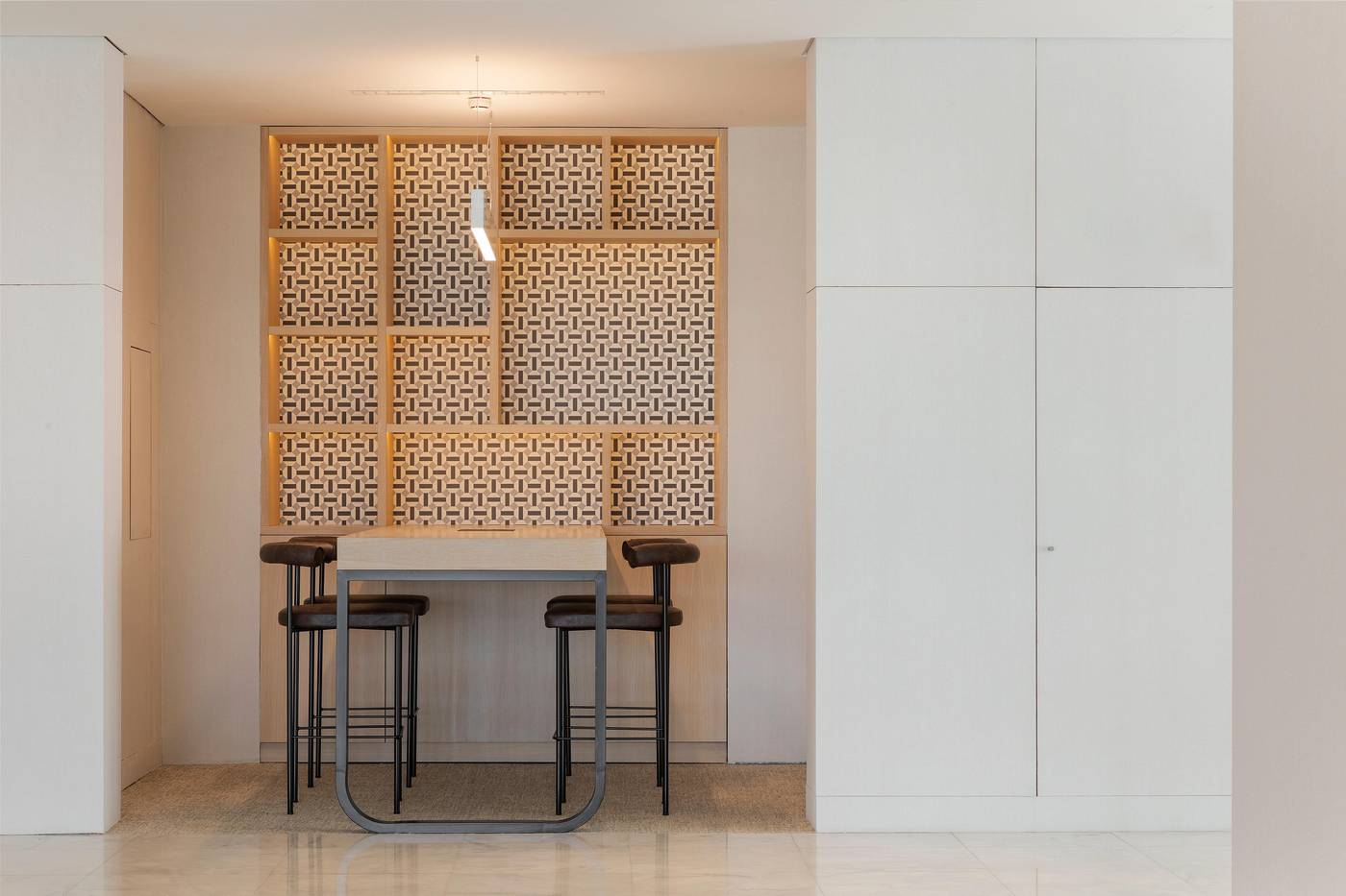 Crowne-Plaza-Caparica-Lisbon-Restaurant-23