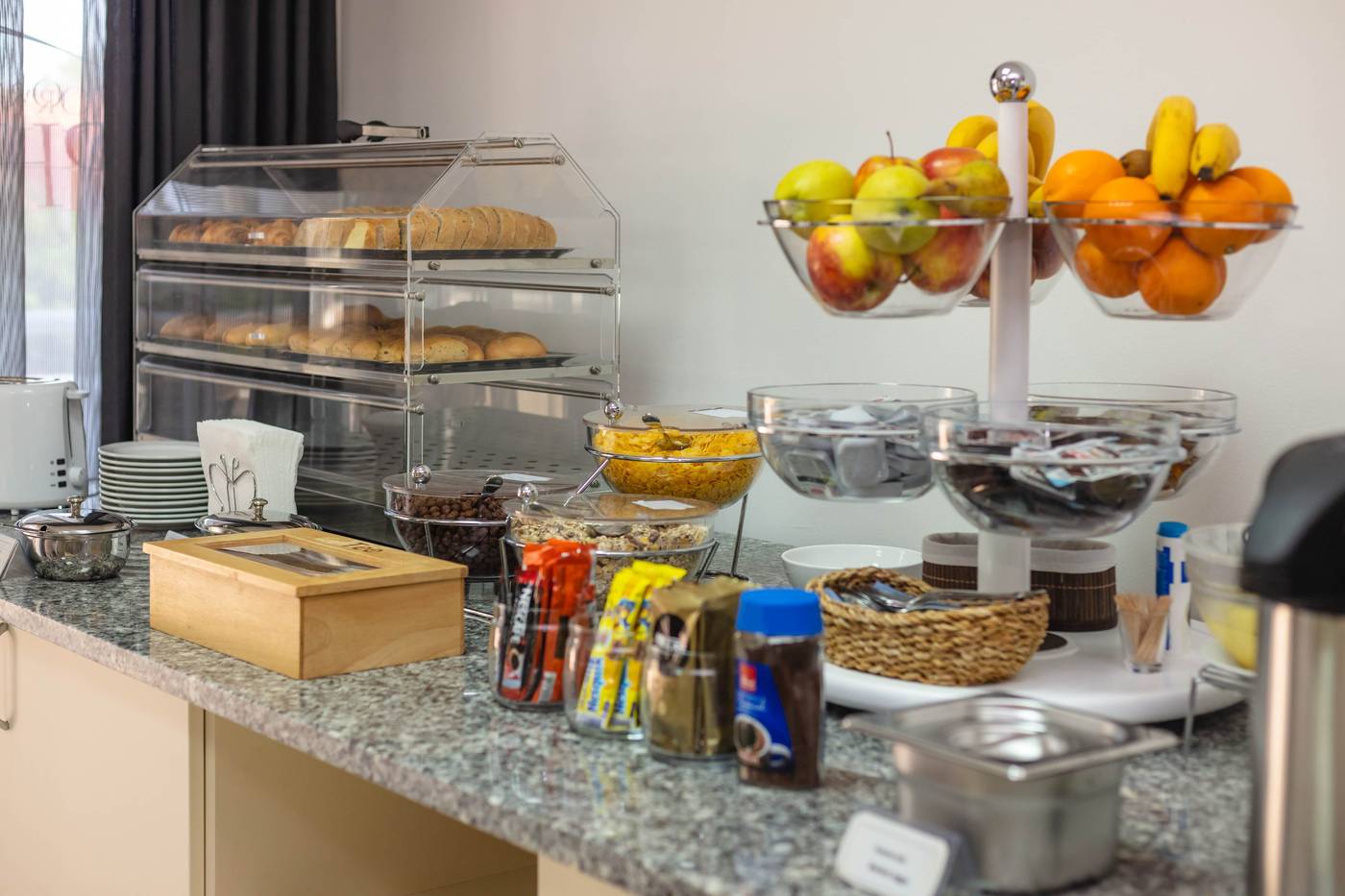 Pharia-Aparthotel-Restaurant-21