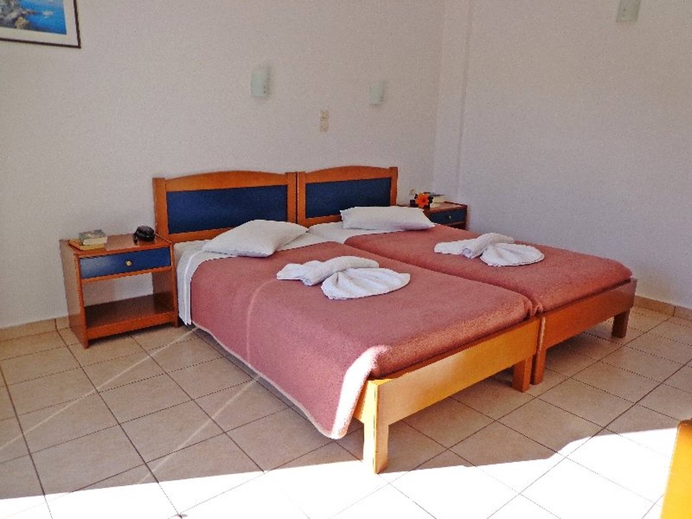 Sunset-Suites-Room-9