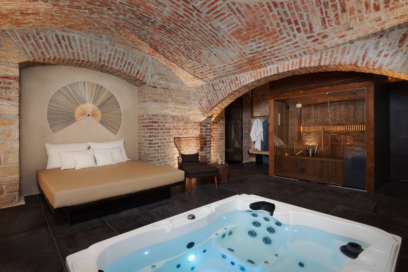 EA-Hotel-Sonata-Sports-and-Entertainment-30