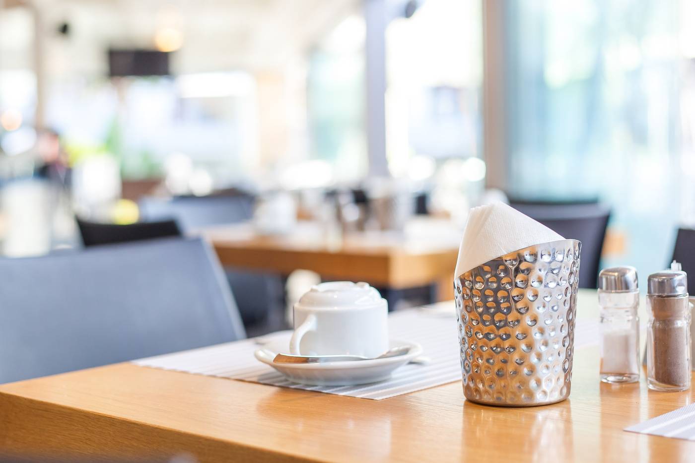 Sunny-Days-Apartments-Bar-61