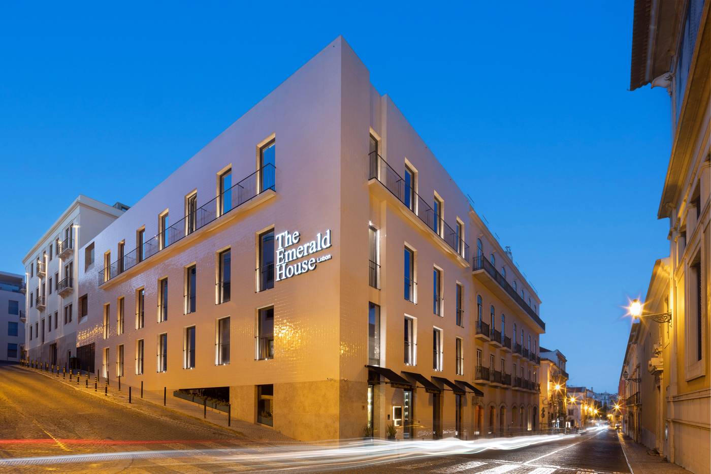 The-Emerald-House-Lisbon--Curio-Collection-by-Hilt-General-view-80