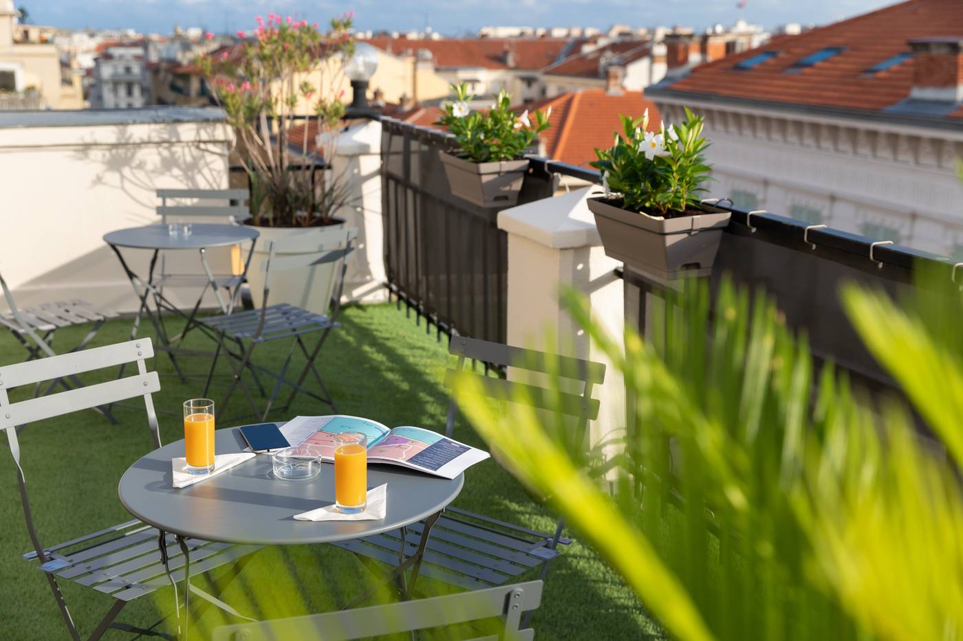 Hotel-Byakko-Nice-Centre-Terrace-9