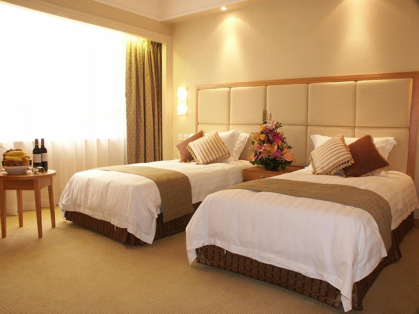 Oasis-Avenue-A-GDH-Hotel-Room-15