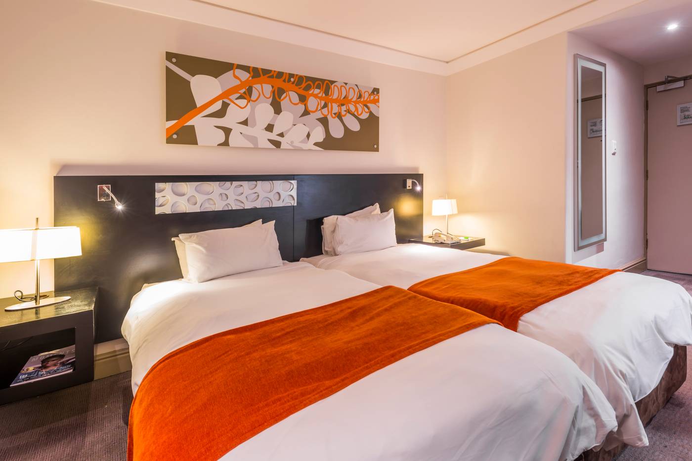 ONOMO-Hotel-Cape-Town---Inn-On-The-Square-Room-24
