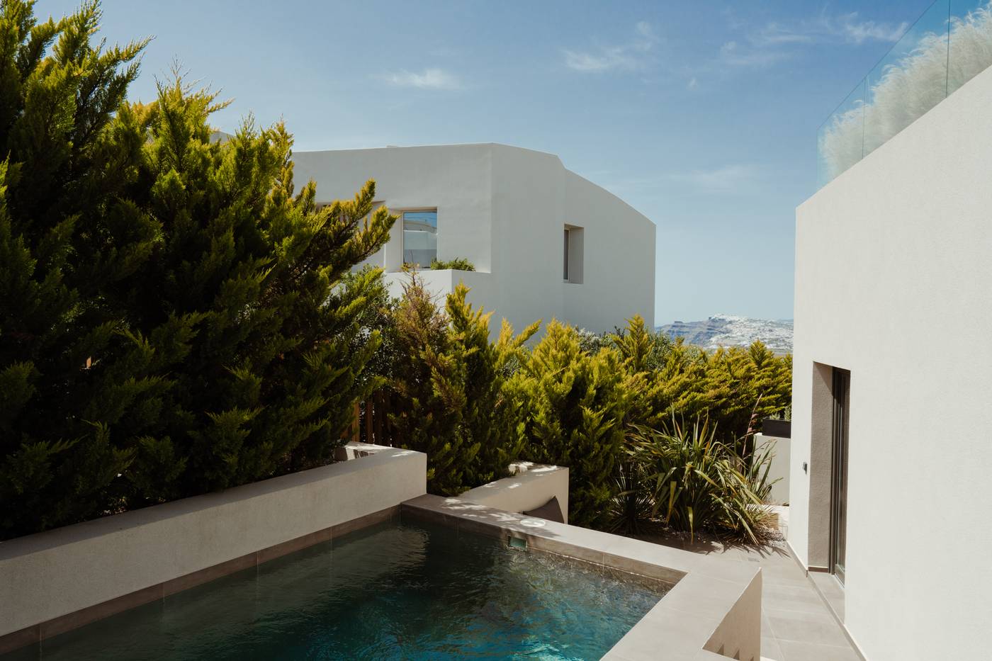 Apikia-Santorini-Room-3