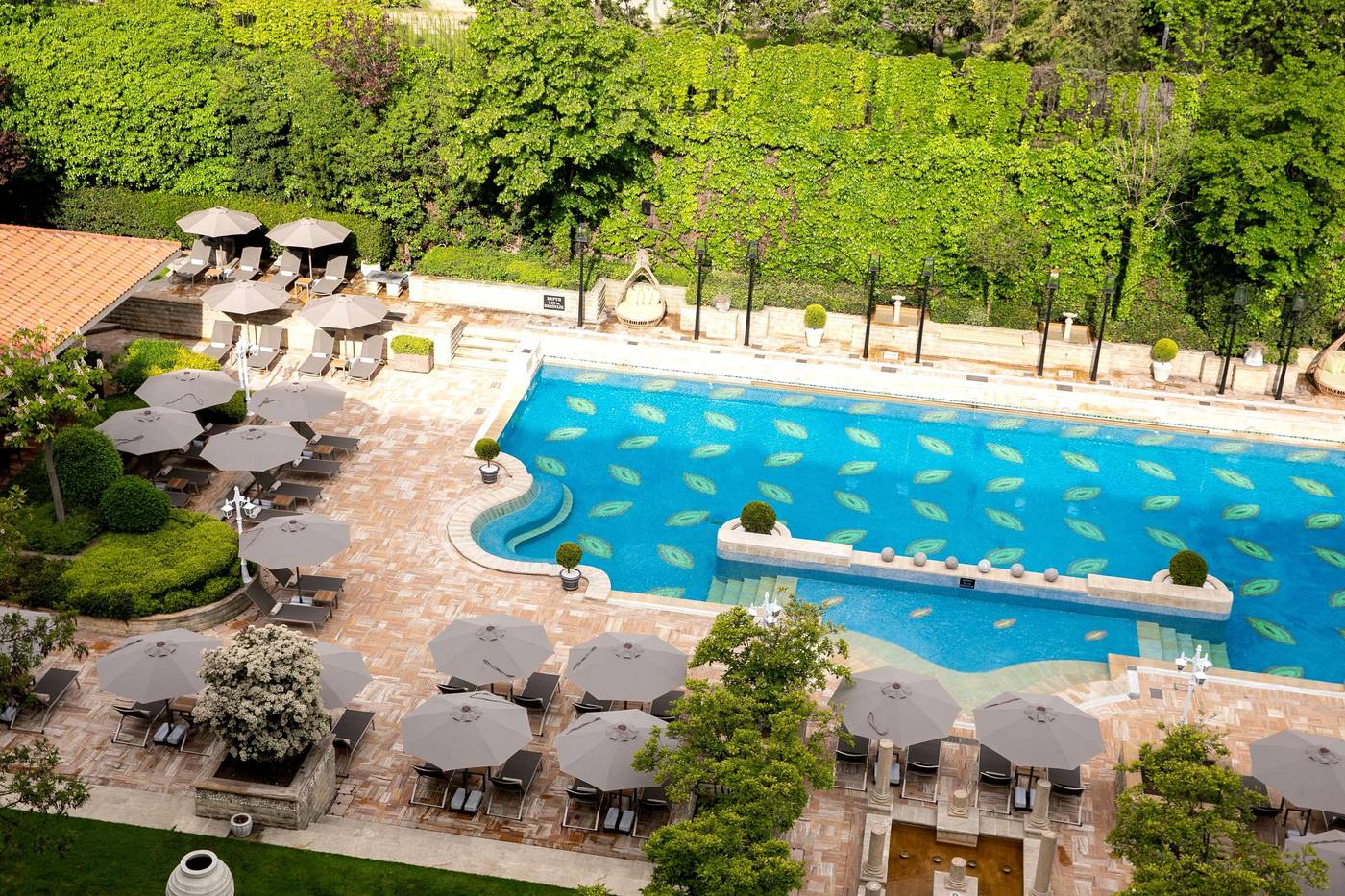 Grand-Hyatt-Istanbul-Pool-57