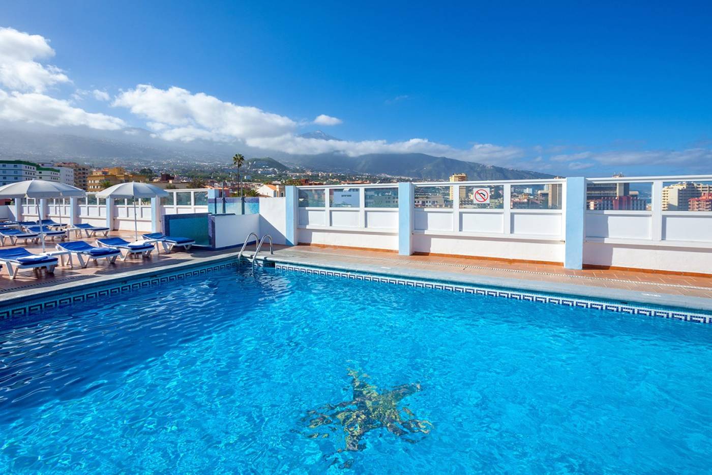 HC-Hotel-Magec-Pool-2