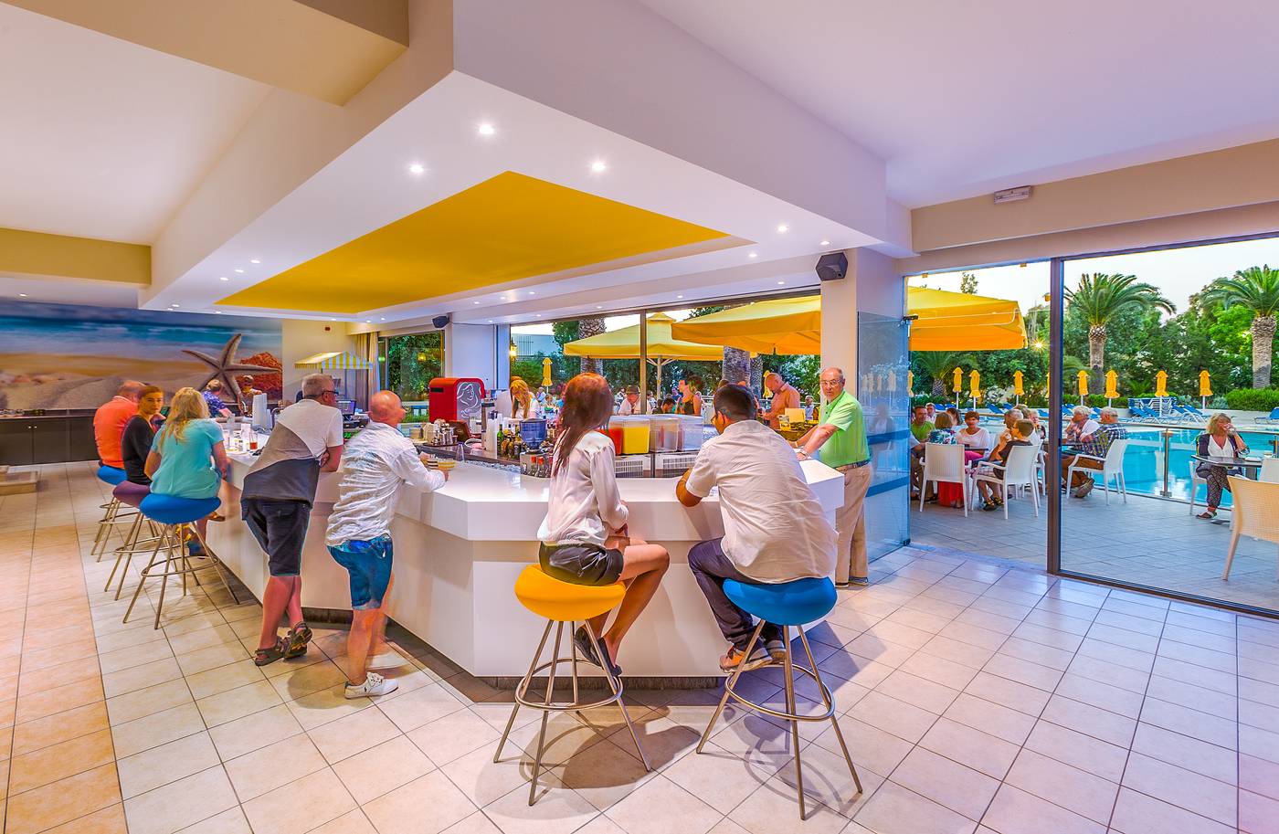 Kipriotis-Hippocrates-Hotel-Bar-28