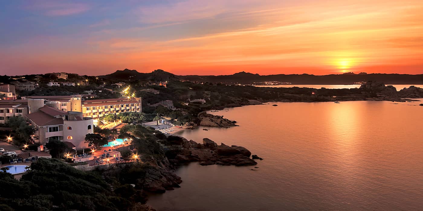 Grand-Hotel-Smeraldo-Beach-General-view-9