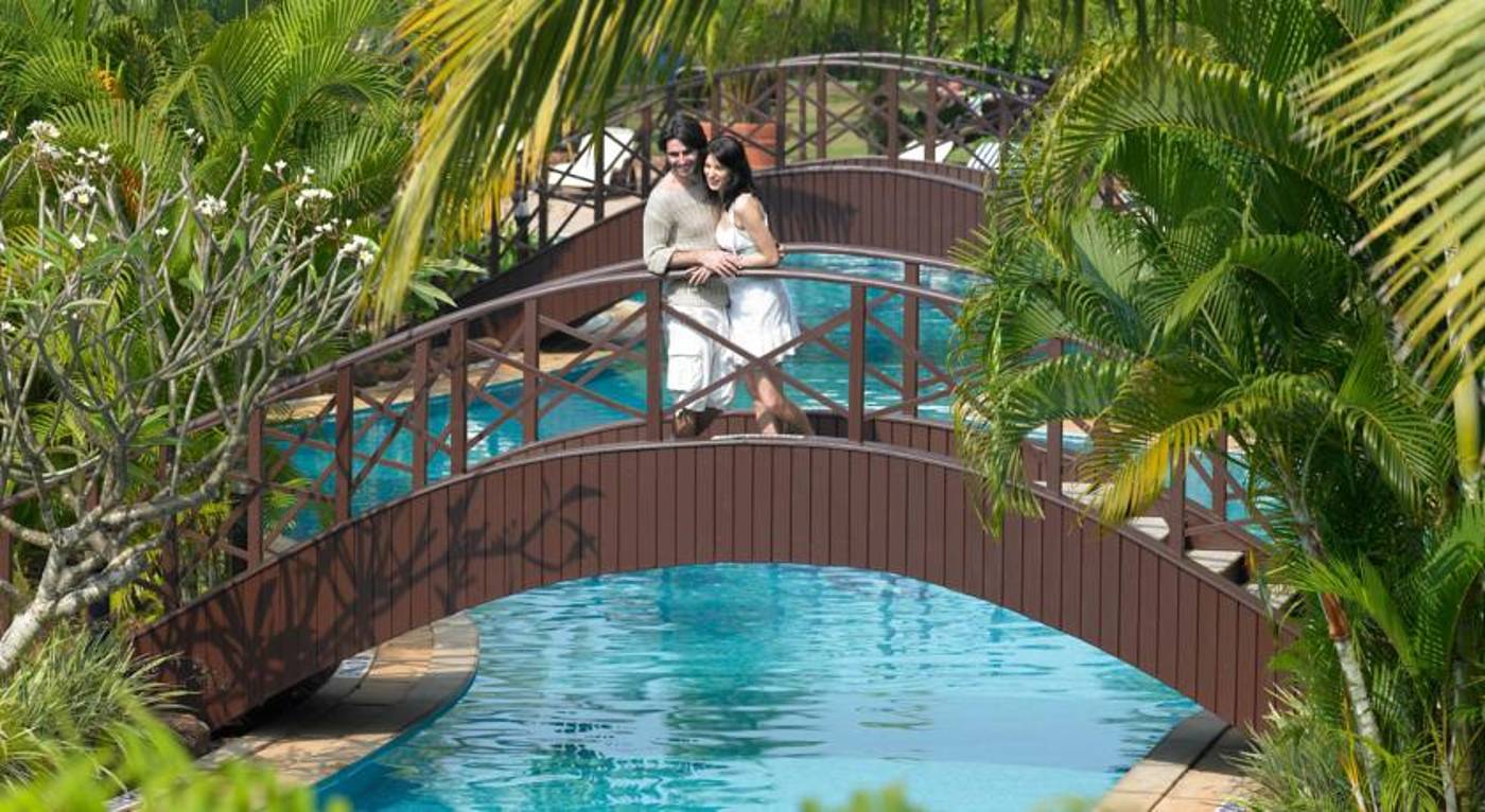 Zuri White Sands Resort