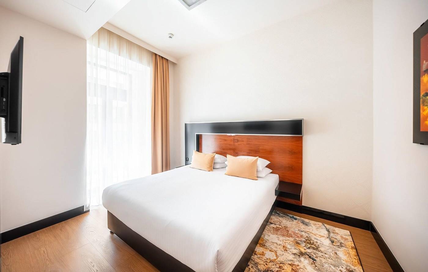 Grand-Majestic-Plaza-Hotel-Room-29