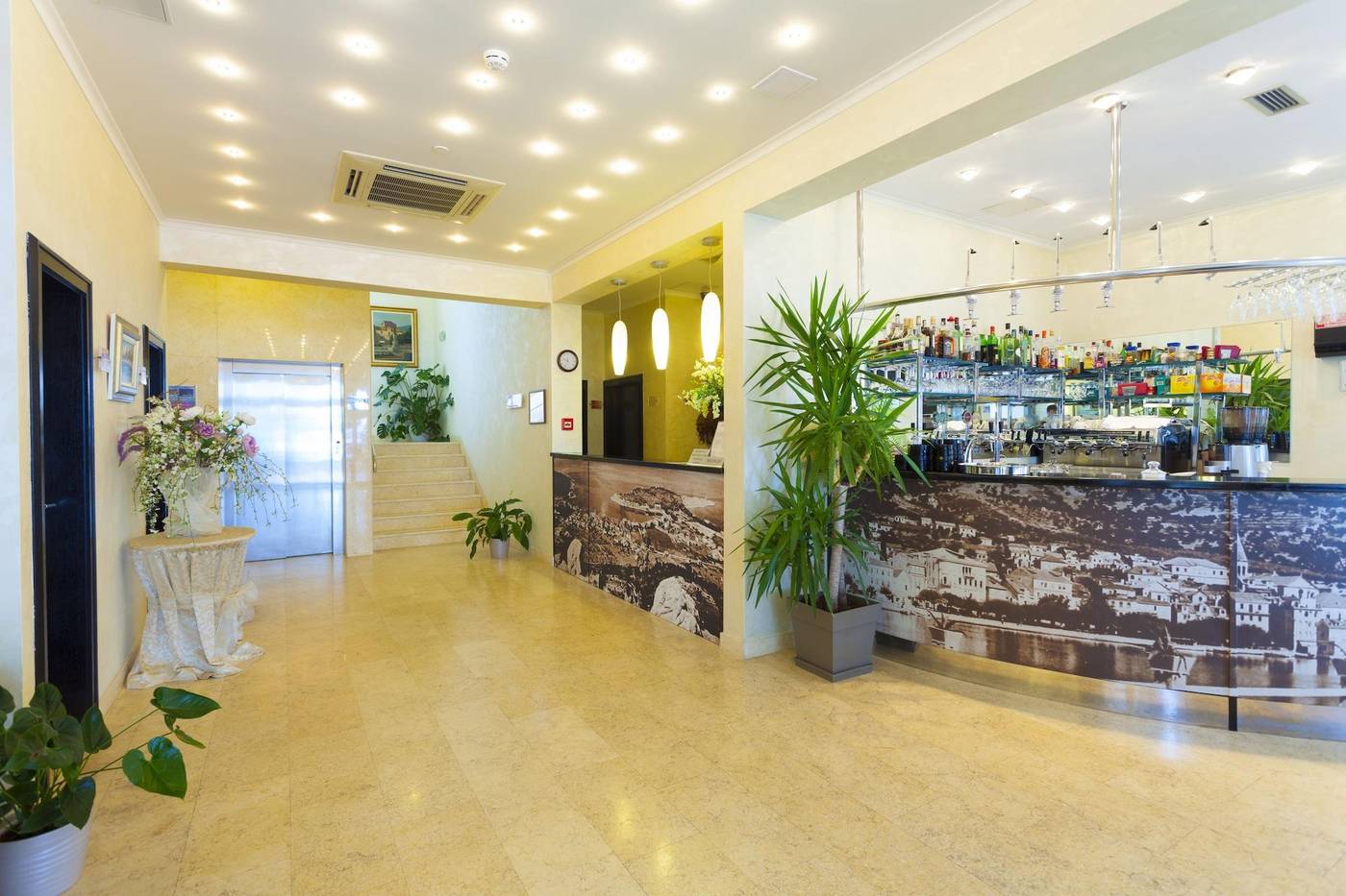 Hotel Milenij-Croatia-MAKARSKA-Lobby-9