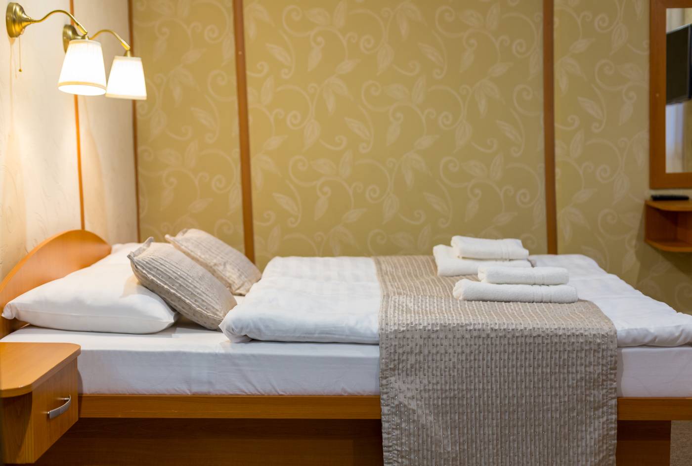 Grand-Jules-Boat-Hotel-Budapest-Room-19