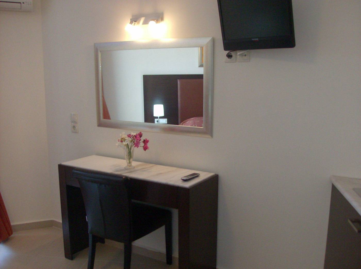 Vivian-Room-4