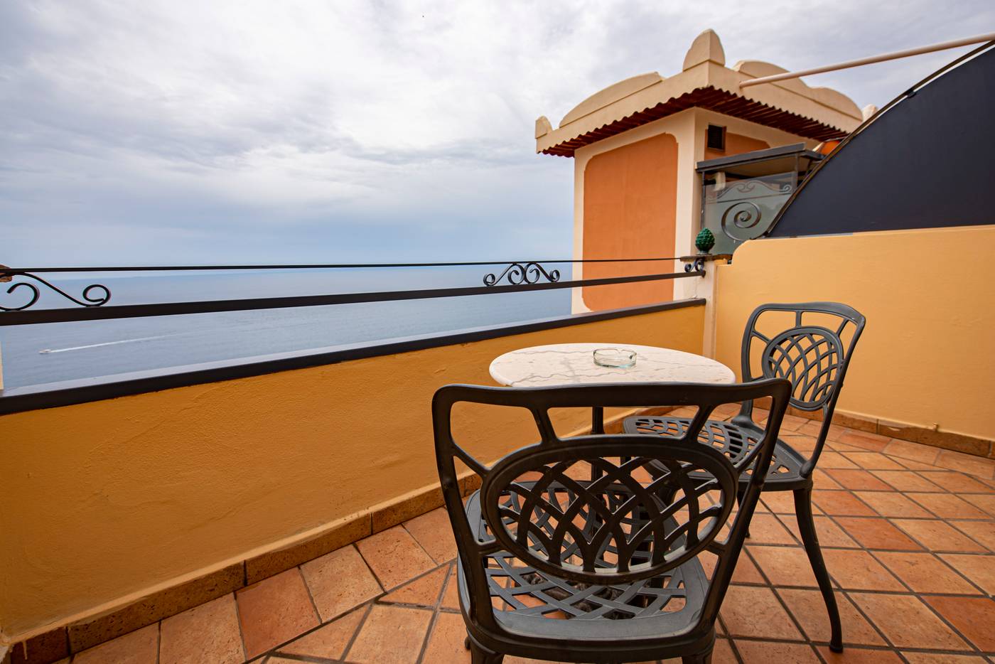 Baia Taormina Hotel-Italy-MARINA D’AGRÒ (ME)-Room-10