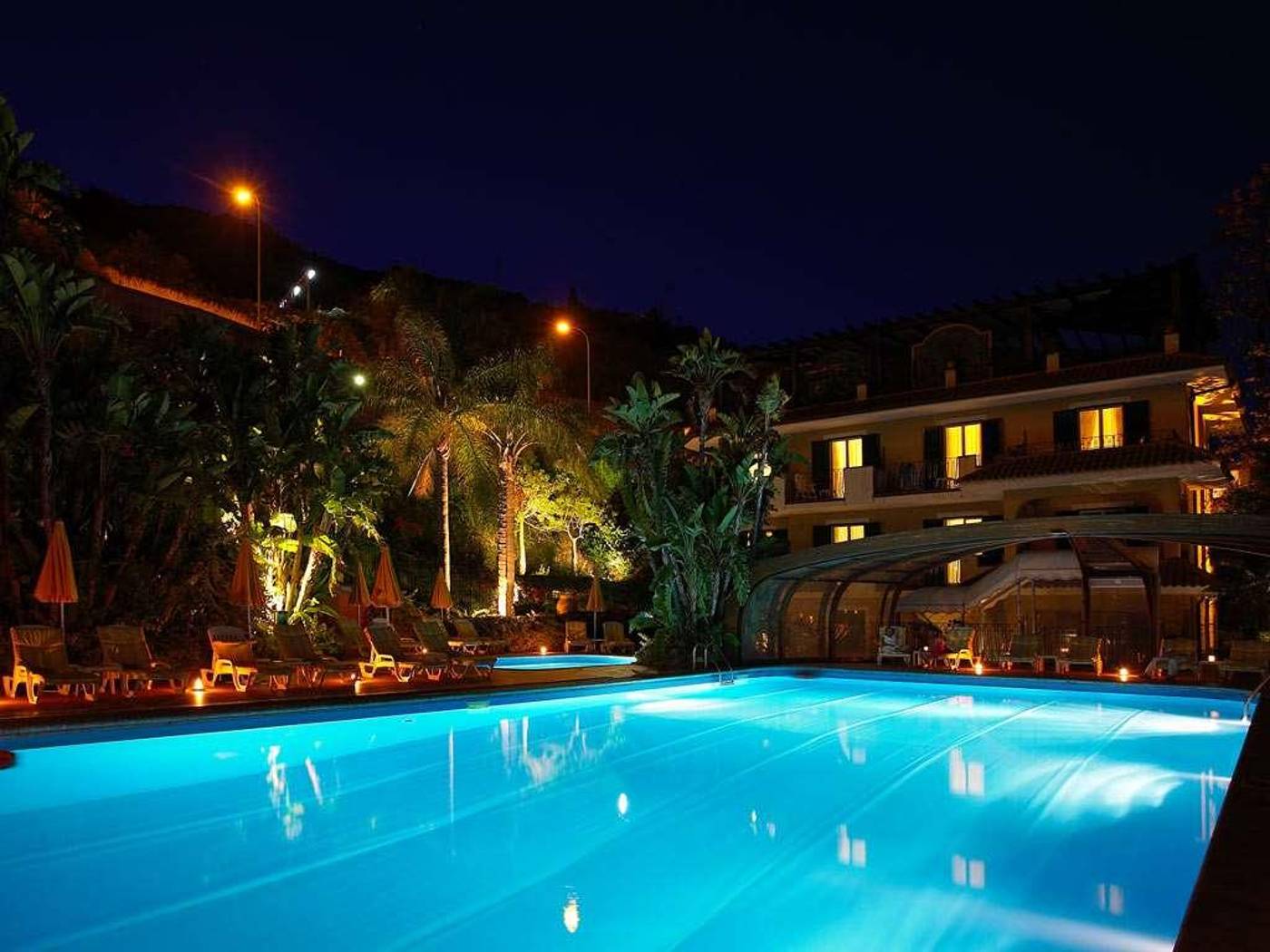 Hotel-Caparena---Wellness-Club-Pool-3