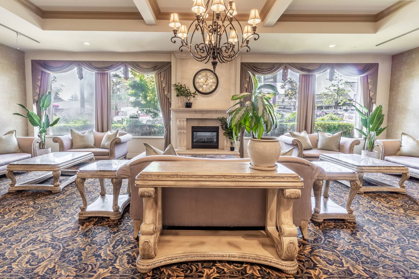 Atrium-Hotel-Vancouver-Lobby-19