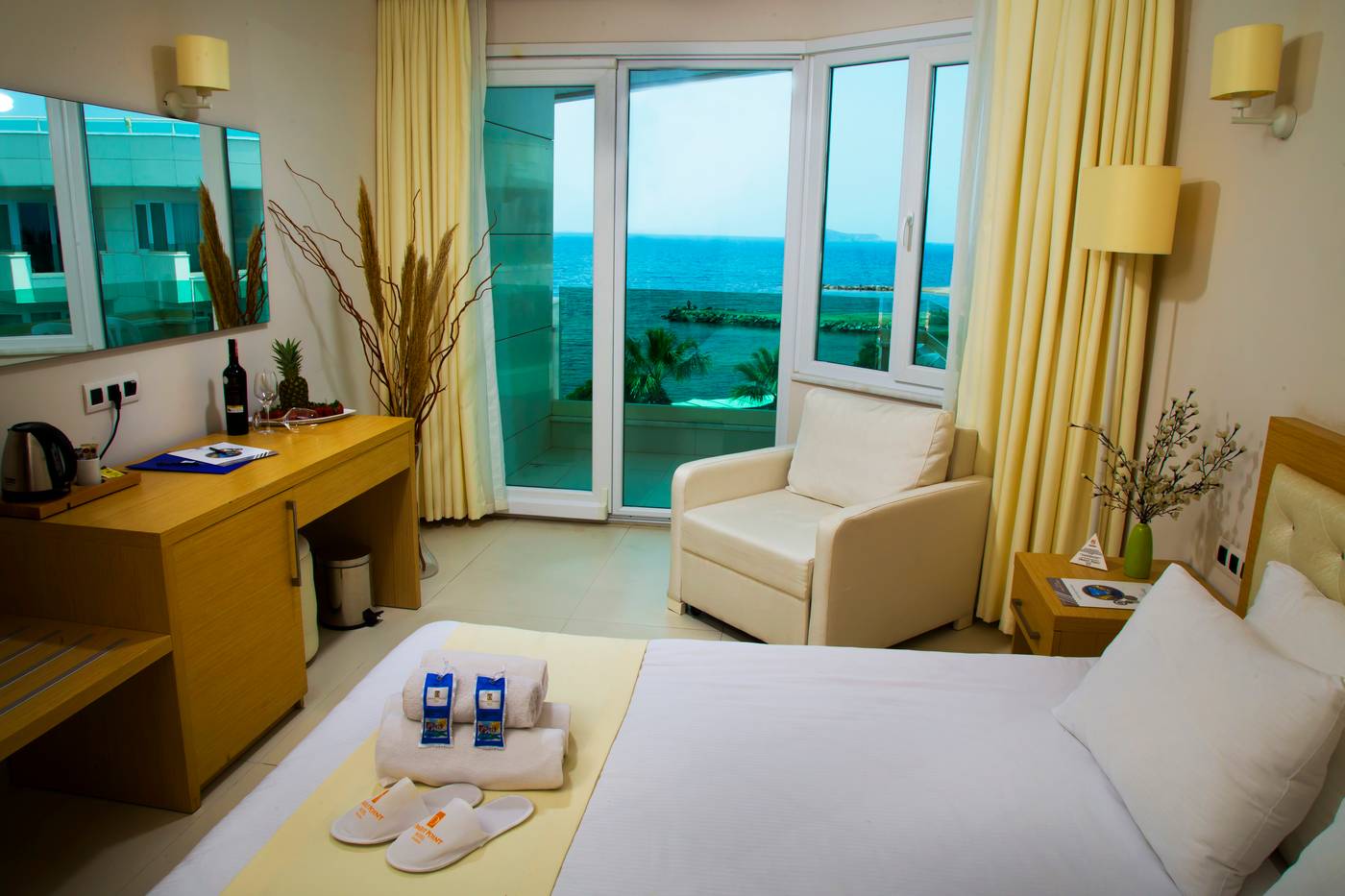 Dragut-Point-South-Hotel-Room-24