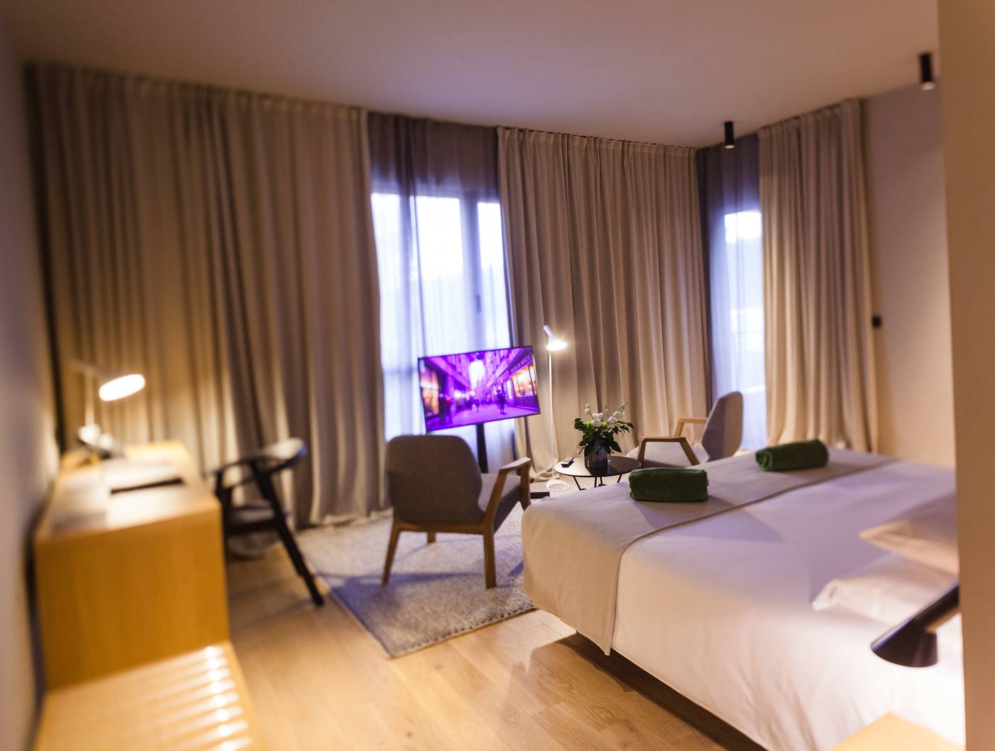 One-Suite-Hotel-Room-21