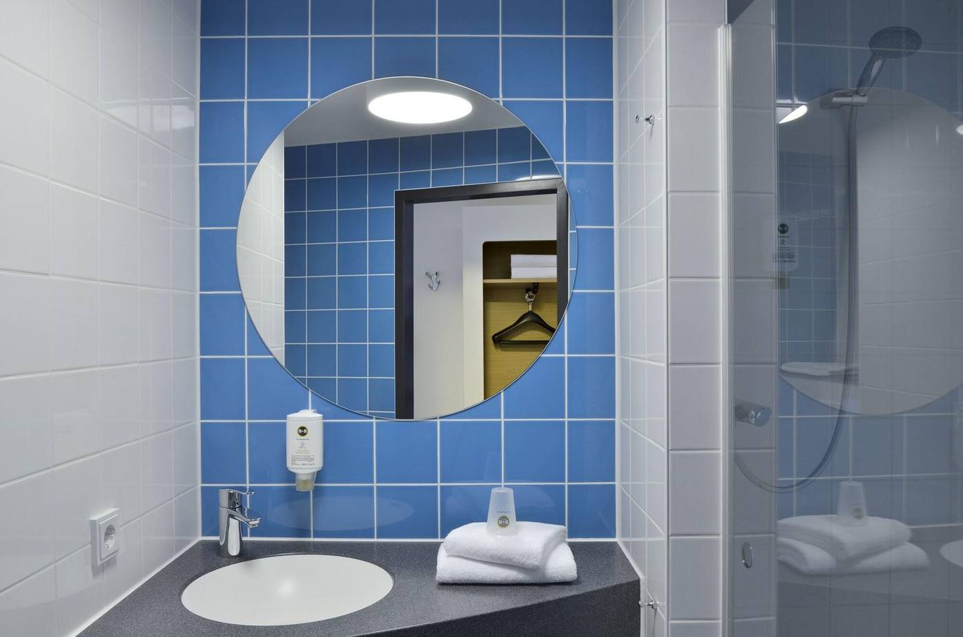 B-B-Hotel-Koln-Messe-Room-47