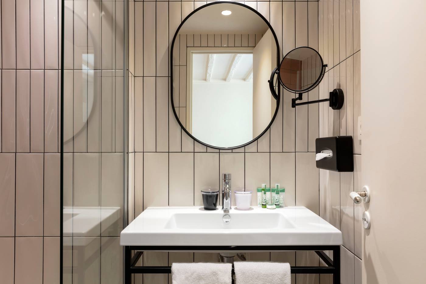 Hotel-Bastille-Speria-Room-32