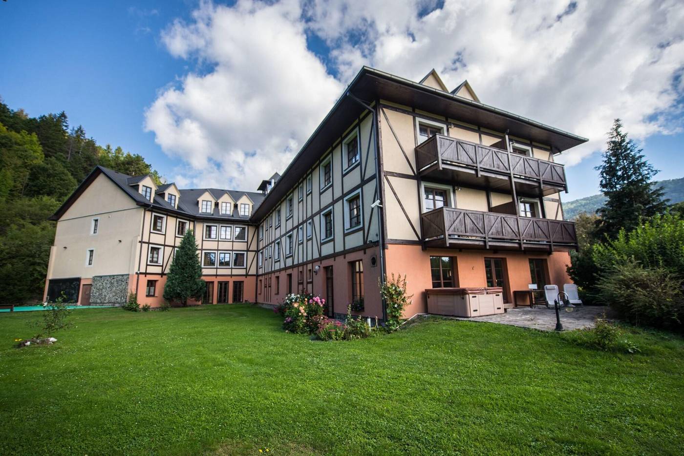 Hotel Golfer-Slovakia-KREMNICA-General view-2