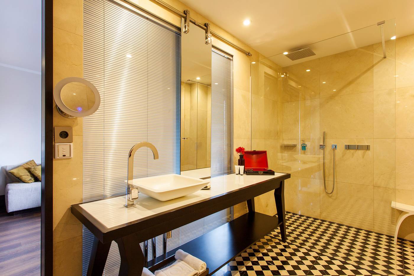 Quentin-Boutique-Hotel-Room-43