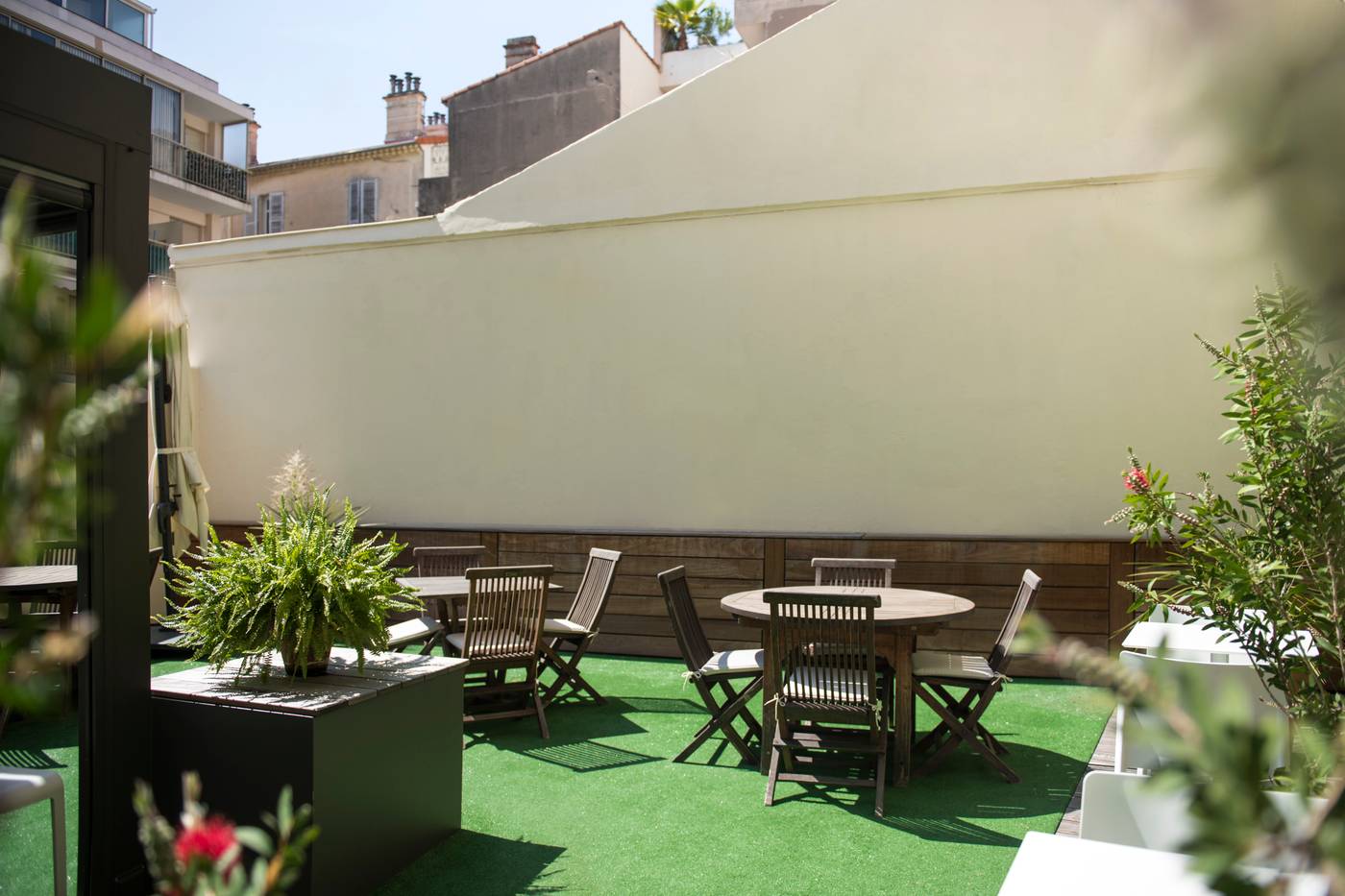 Hotel-Abrial-Cannes-Centre-Terrace-2