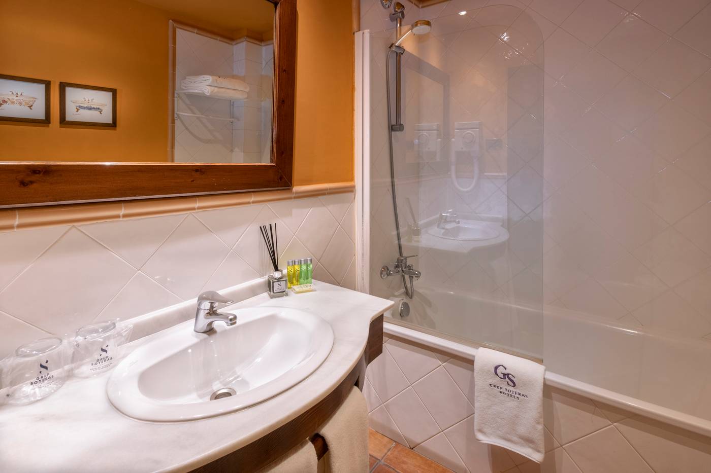 Gran-Hotel-Rey-Don-Jaime-Room-27