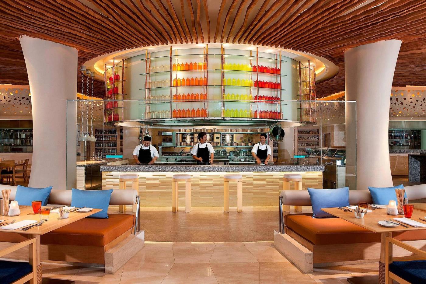 Renaissance-Phuket-Resort---Spa-Restaurant-58