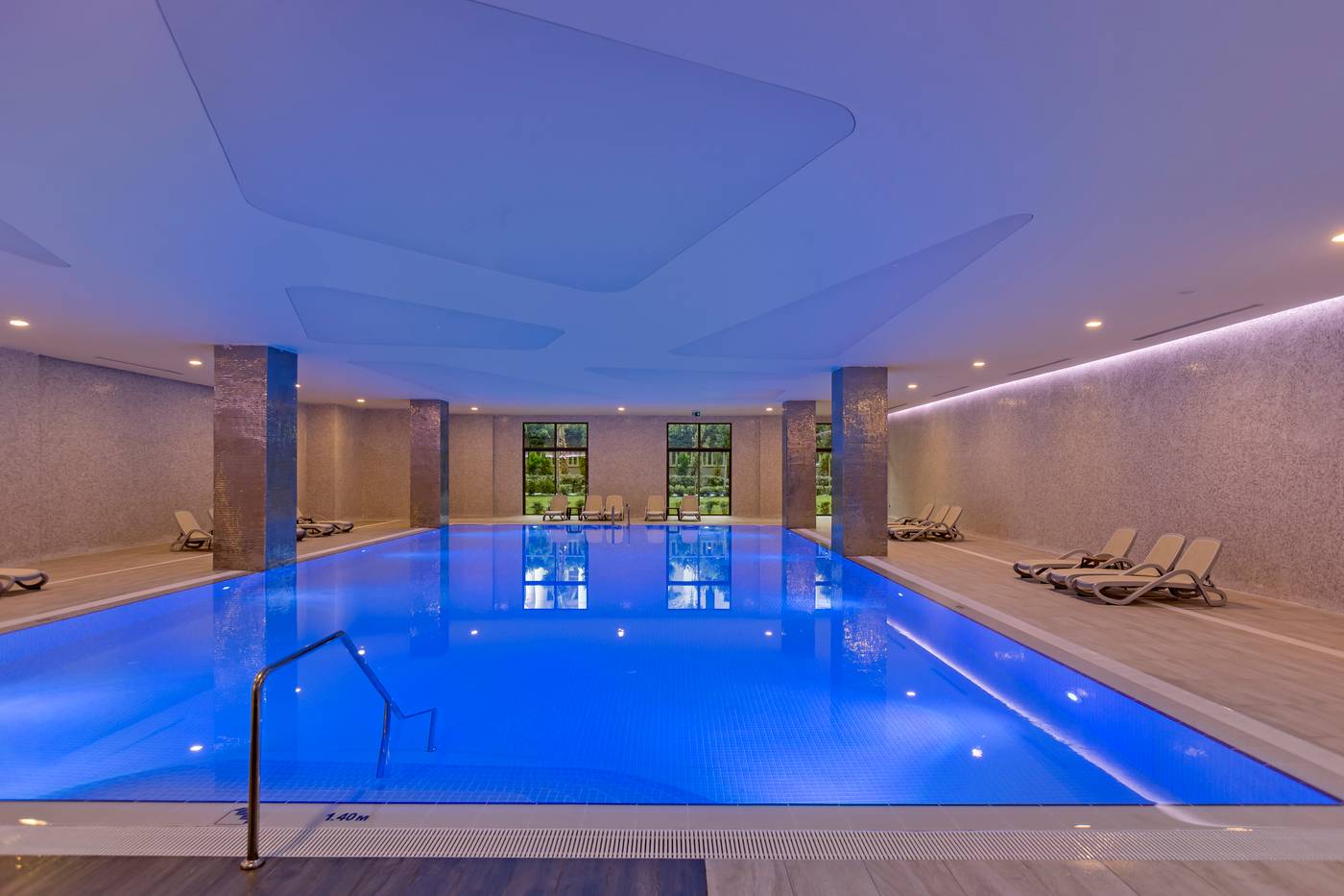 Royal-Seginus-Pool-92