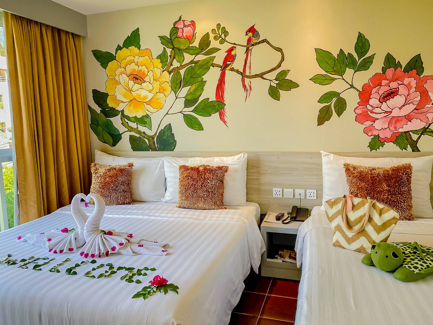 Sino-House-Phuket-Hotel-Room-17
