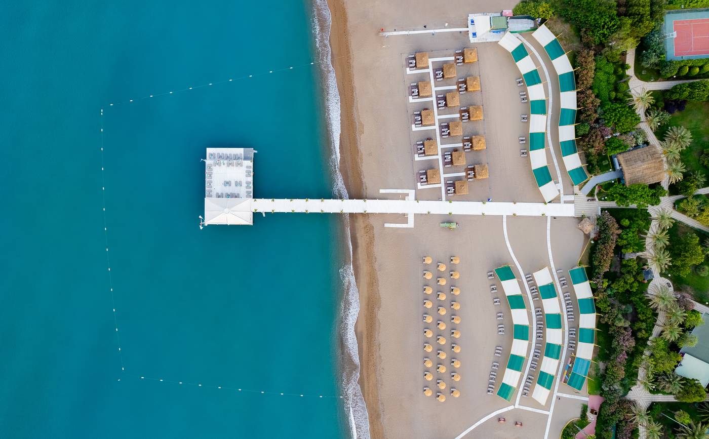 Concorde-De-Luxe-Resort-Beach-11