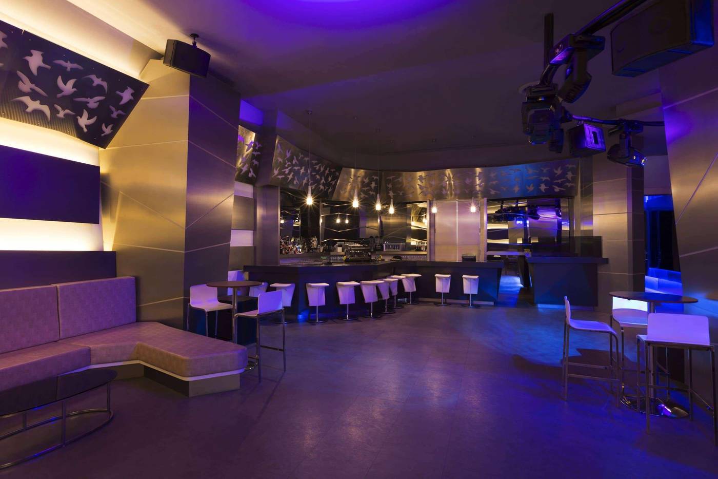 Wyndham-Grand-Istanbul-Levent-Bar-9