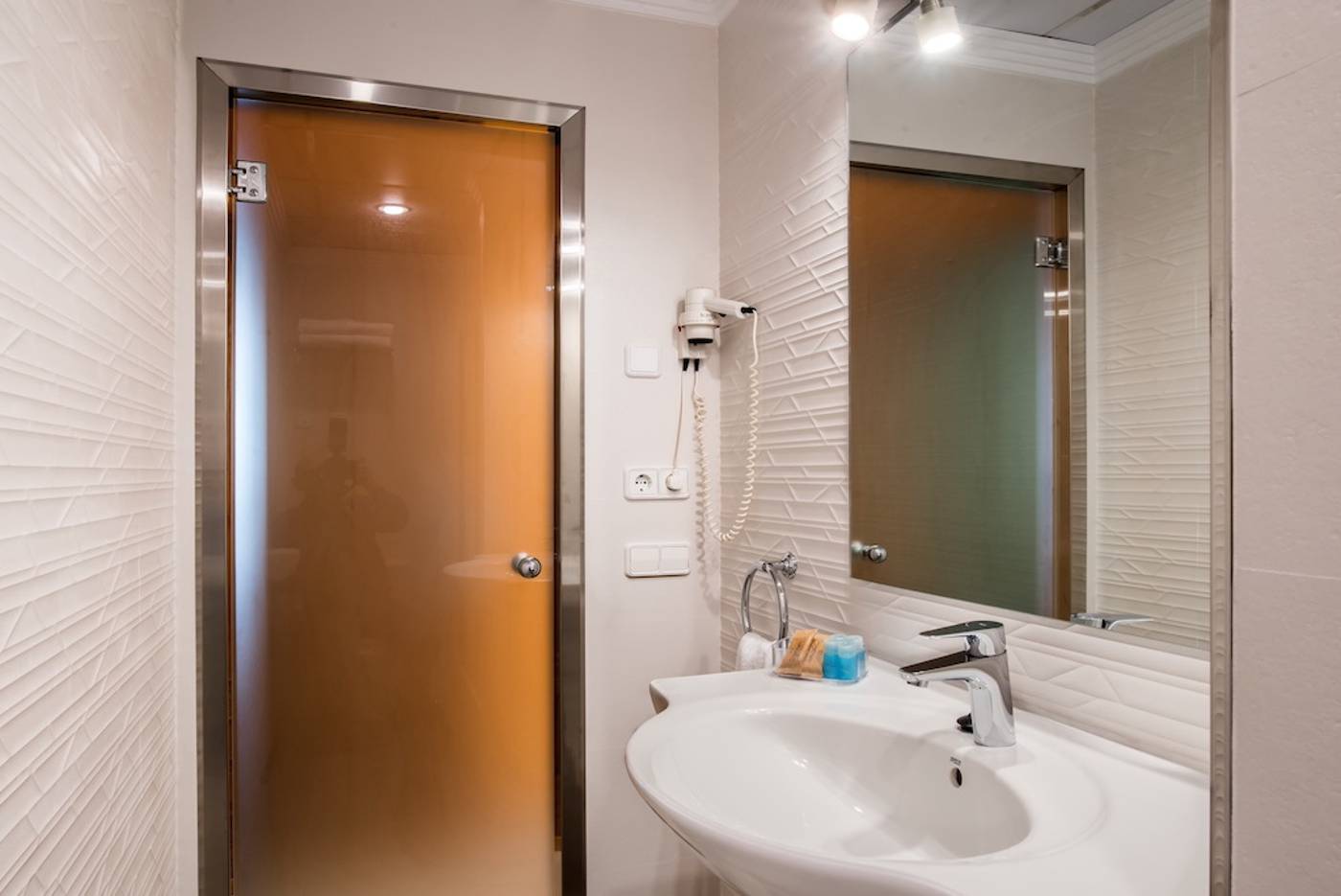 Hotel-La-Cala-Room-25