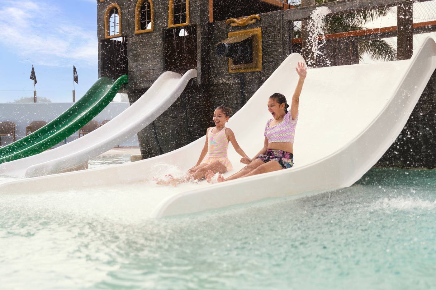 Seadust-Cancun-Family-Resort-Pool-15