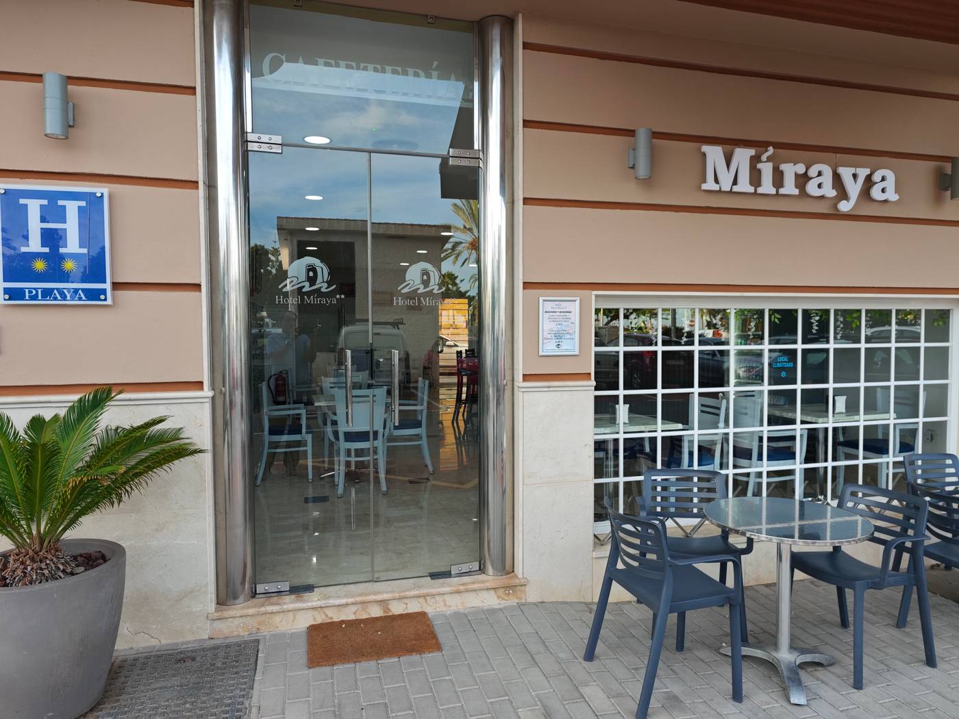 Miraya-Bar-28