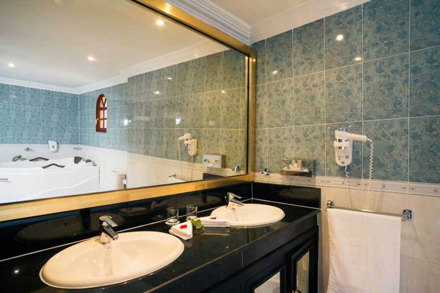 Pickalbatros-Aqua-Fun-Club-Room-43