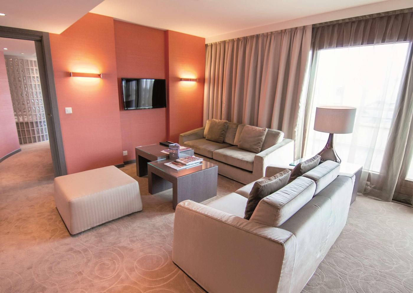 Hilton-Geneva-Hotel---Conference-Centre-Room-46