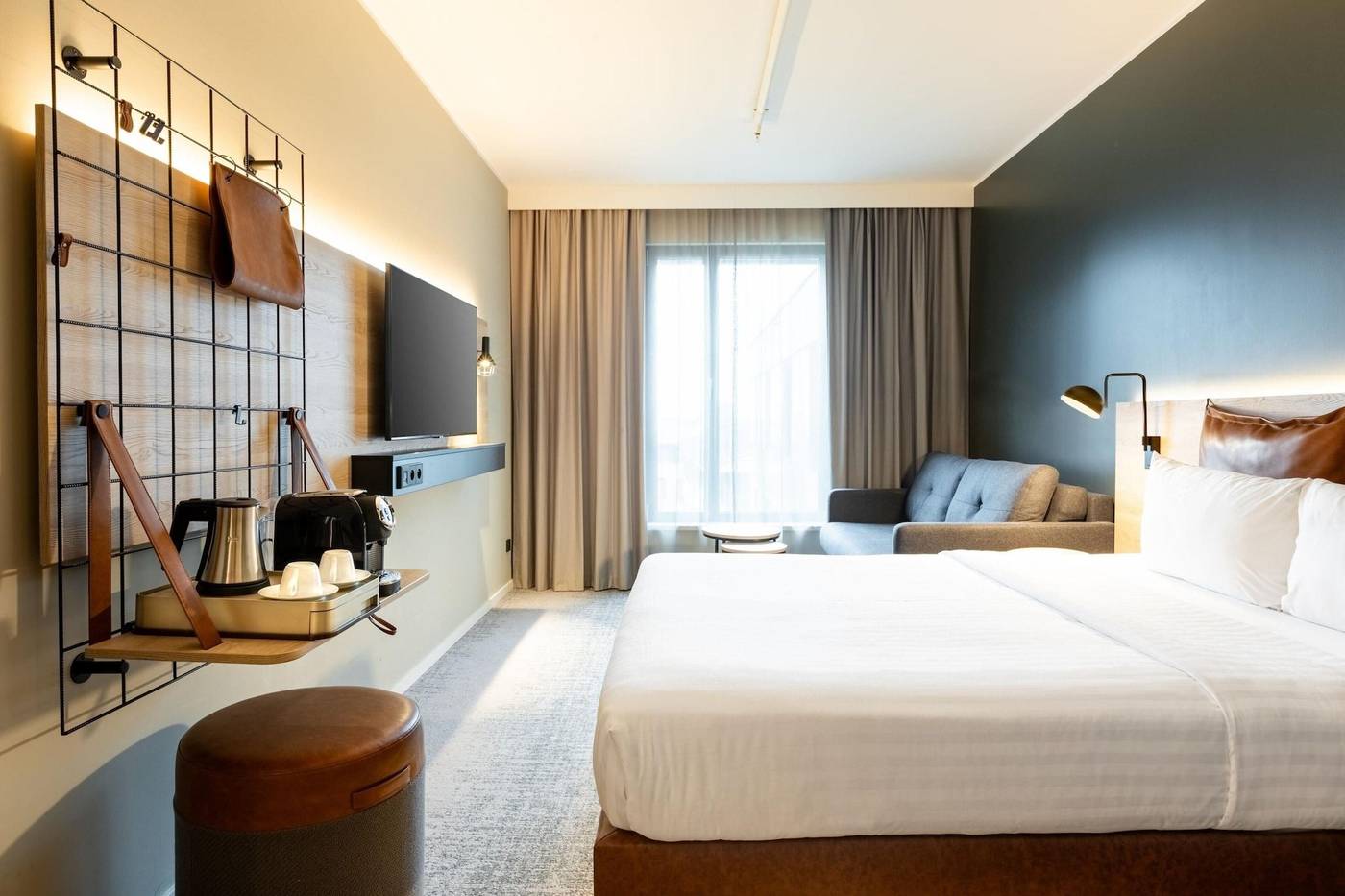Moxy-Paris-Val-D-Europe-Room-2