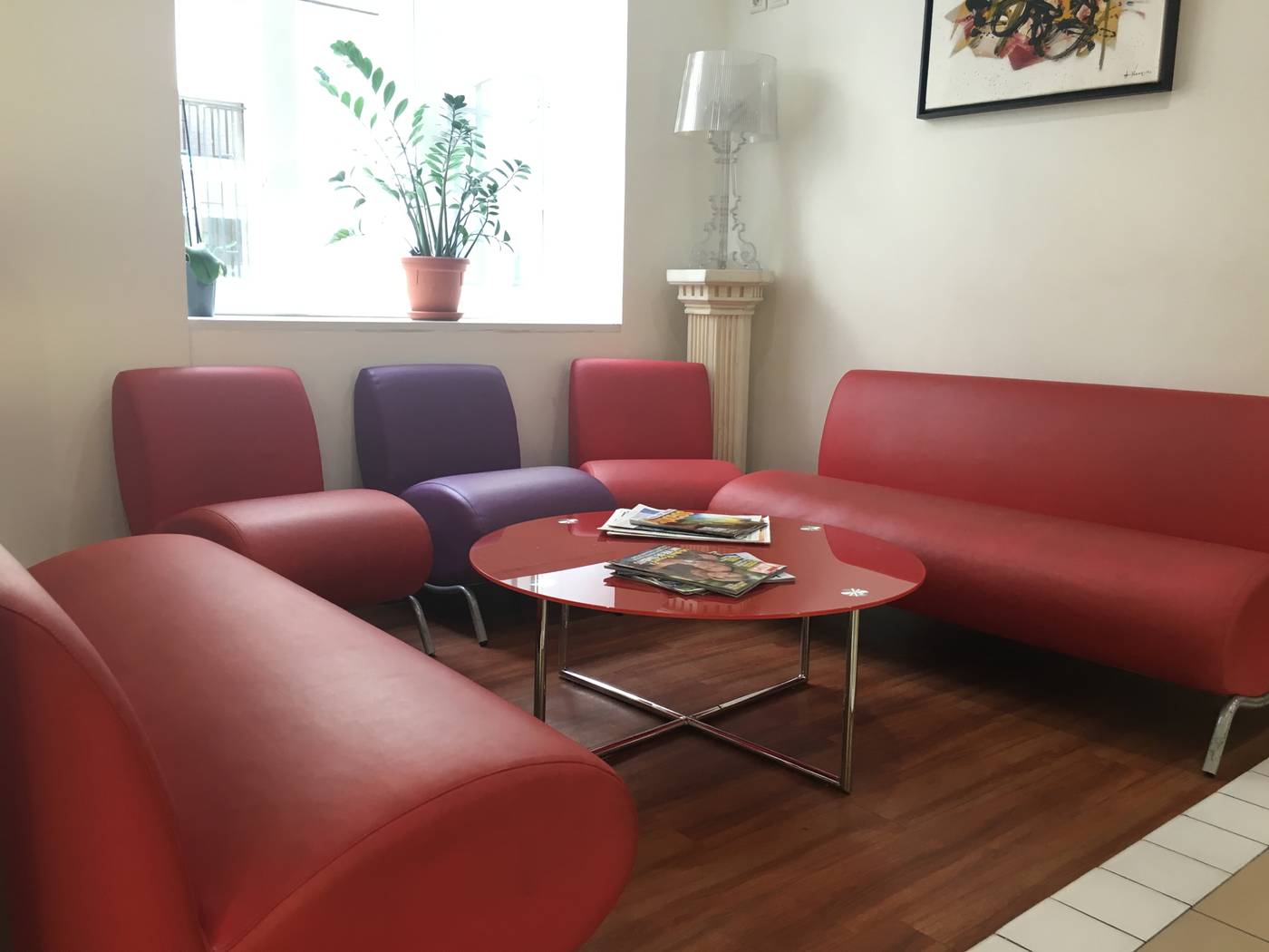 Comfort-Hotel-Paris-La-Fayette-Lobby-11