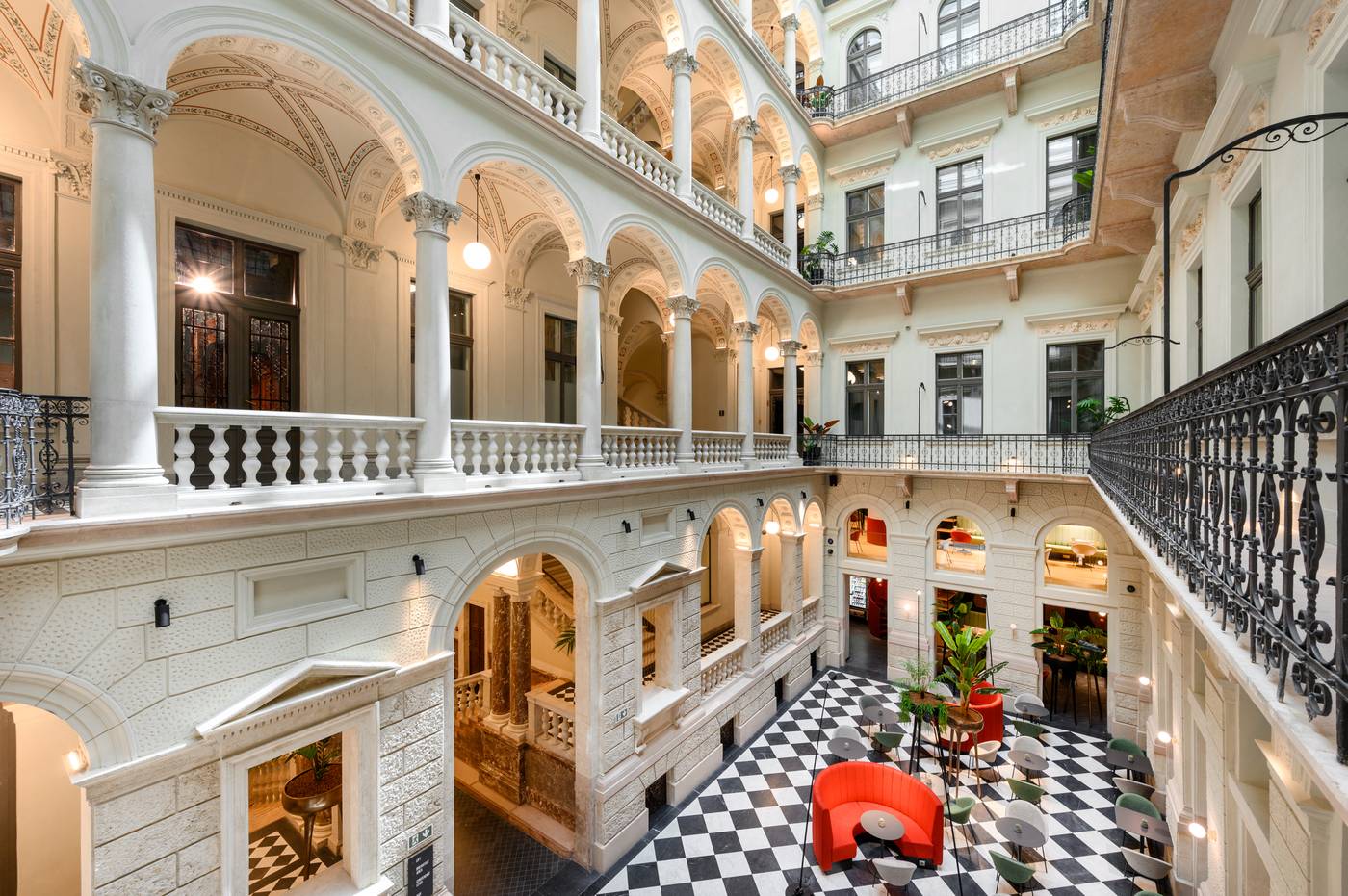 Hotel-Oktogon-Haggenmacher-General-view-11