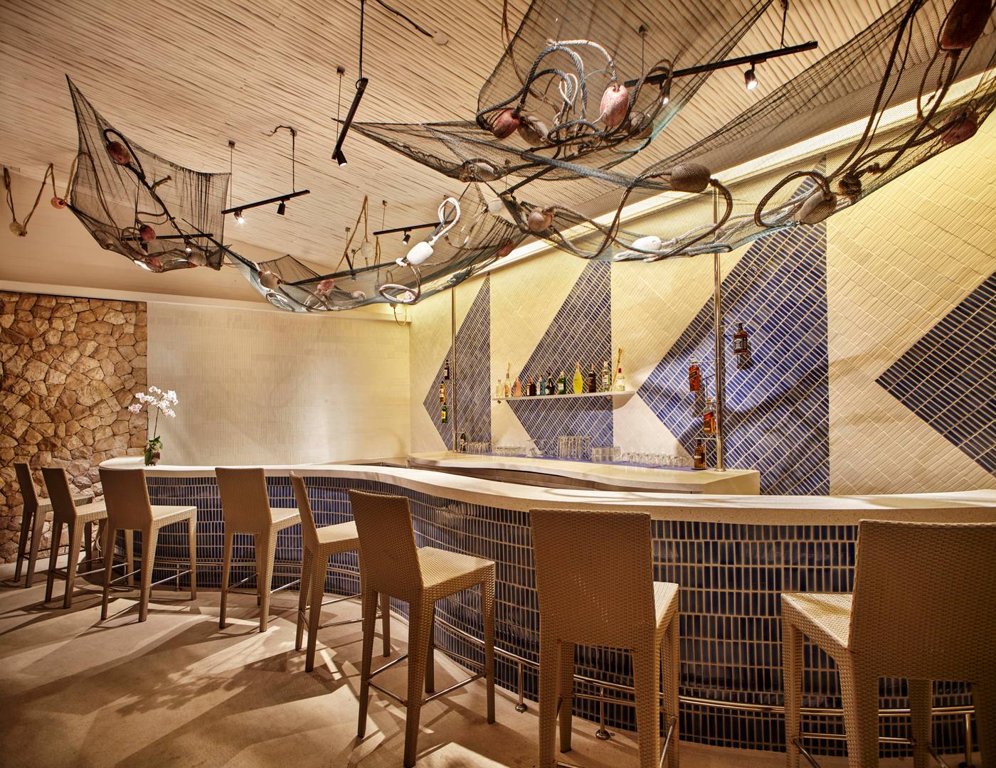 The-Boathouse-Phuket-Bar-25