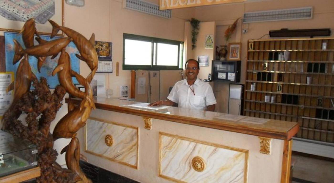 Alondras-Park-Lobby-16